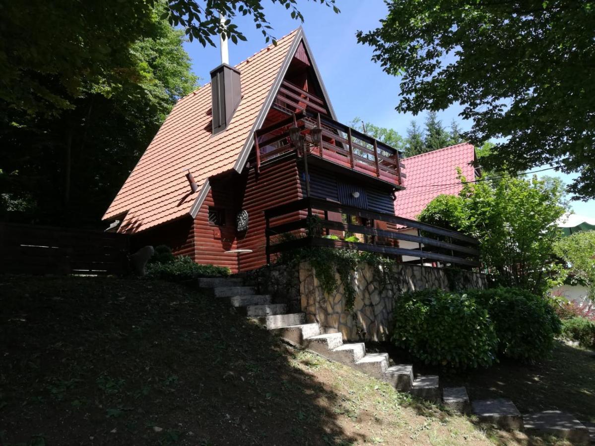 Holiday Home Mreznica Gornji Zvecaj ภายนอก รูปภาพ