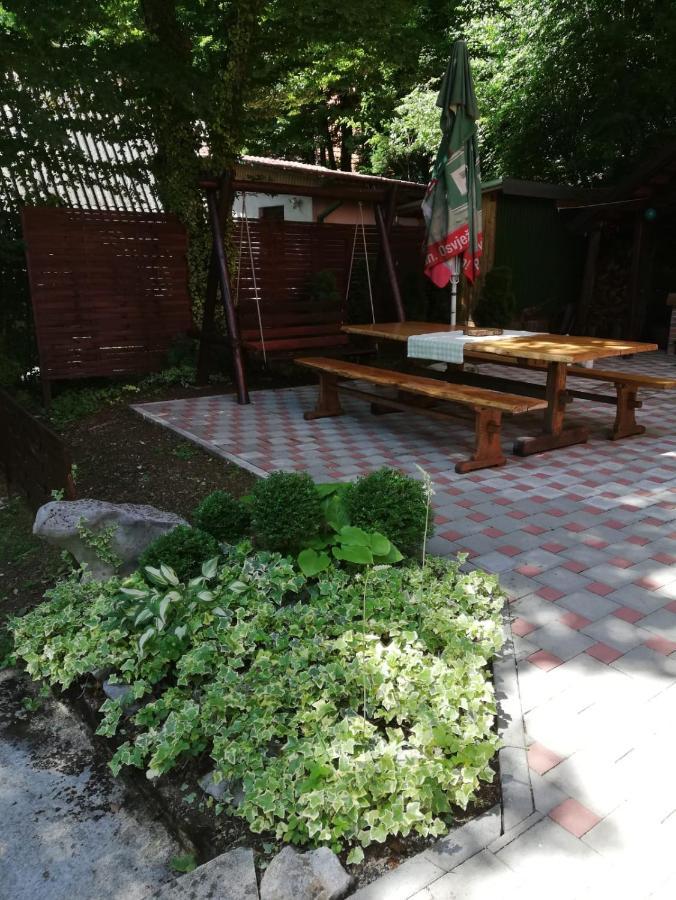 Holiday Home Mreznica Gornji Zvecaj ภายนอก รูปภาพ