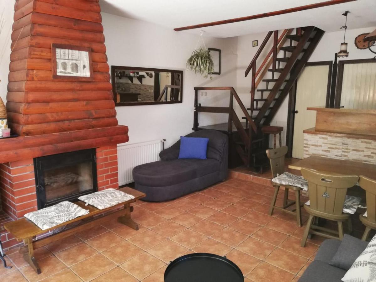 Holiday Home Mreznica Gornji Zvecaj ภายนอก รูปภาพ