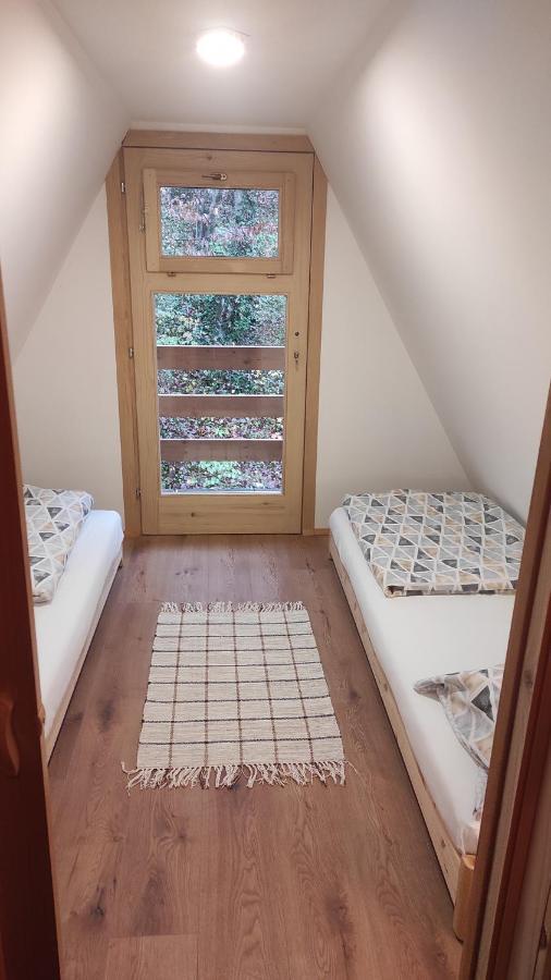 Holiday Home Mreznica Gornji Zvecaj ภายนอก รูปภาพ