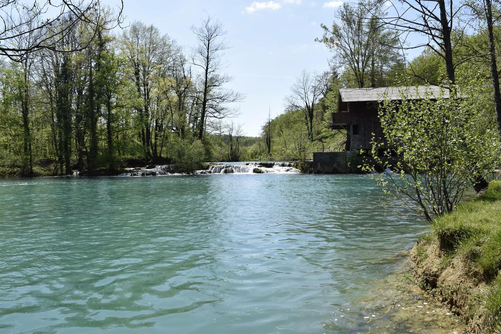 Holiday Home Mreznica Gornji Zvecaj ภายนอก รูปภาพ