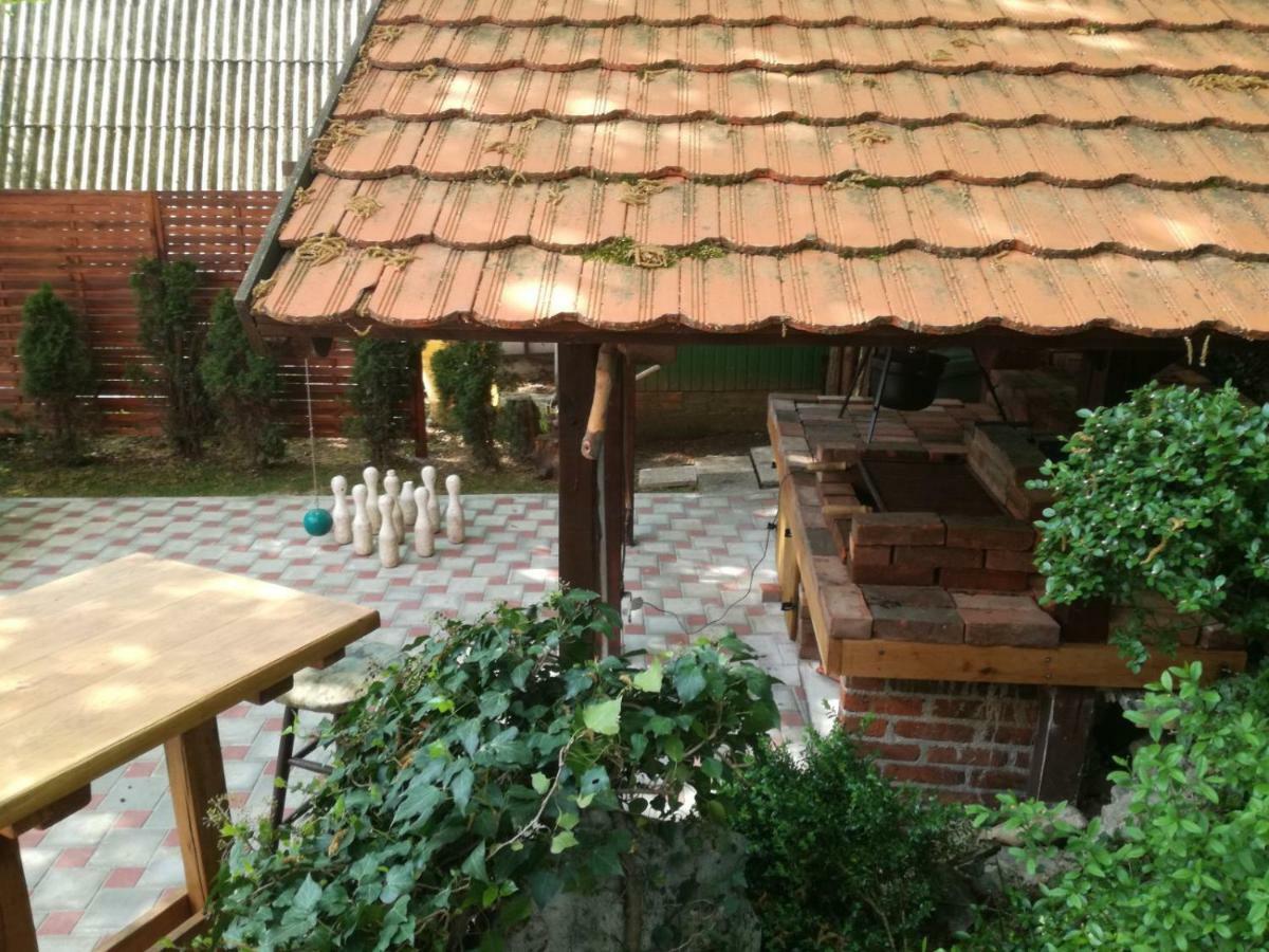 Holiday Home Mreznica Gornji Zvecaj ภายนอก รูปภาพ