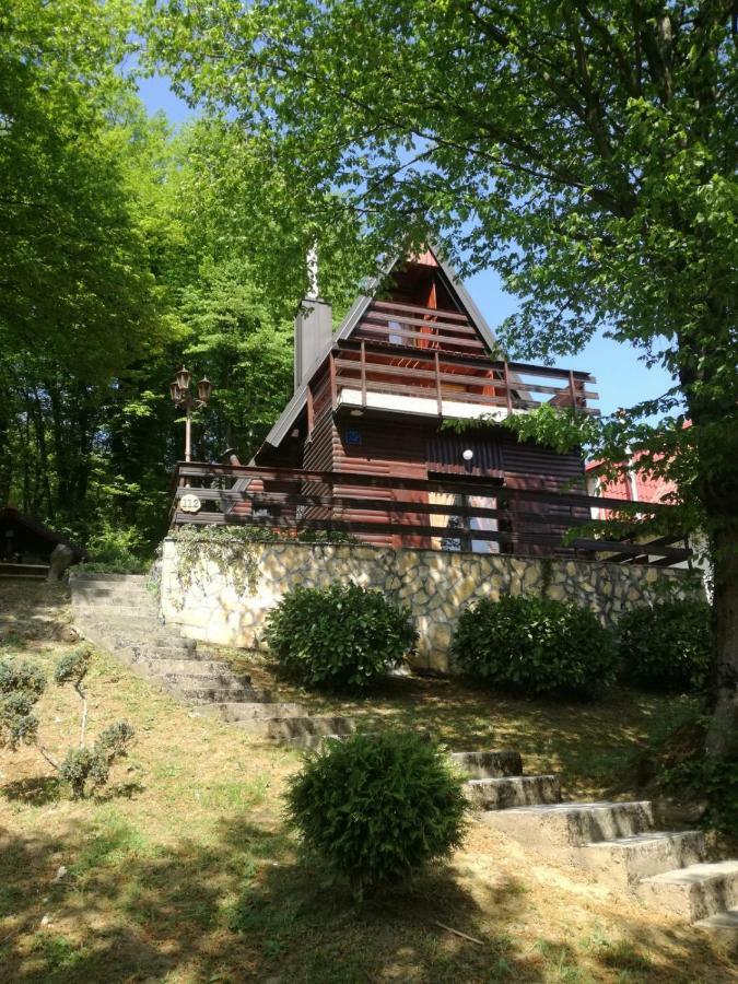 Holiday Home Mreznica Gornji Zvecaj ภายนอก รูปภาพ